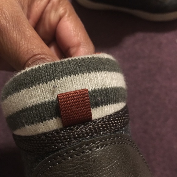 Carters Grey hightop sneakers - Picture 3 of 4